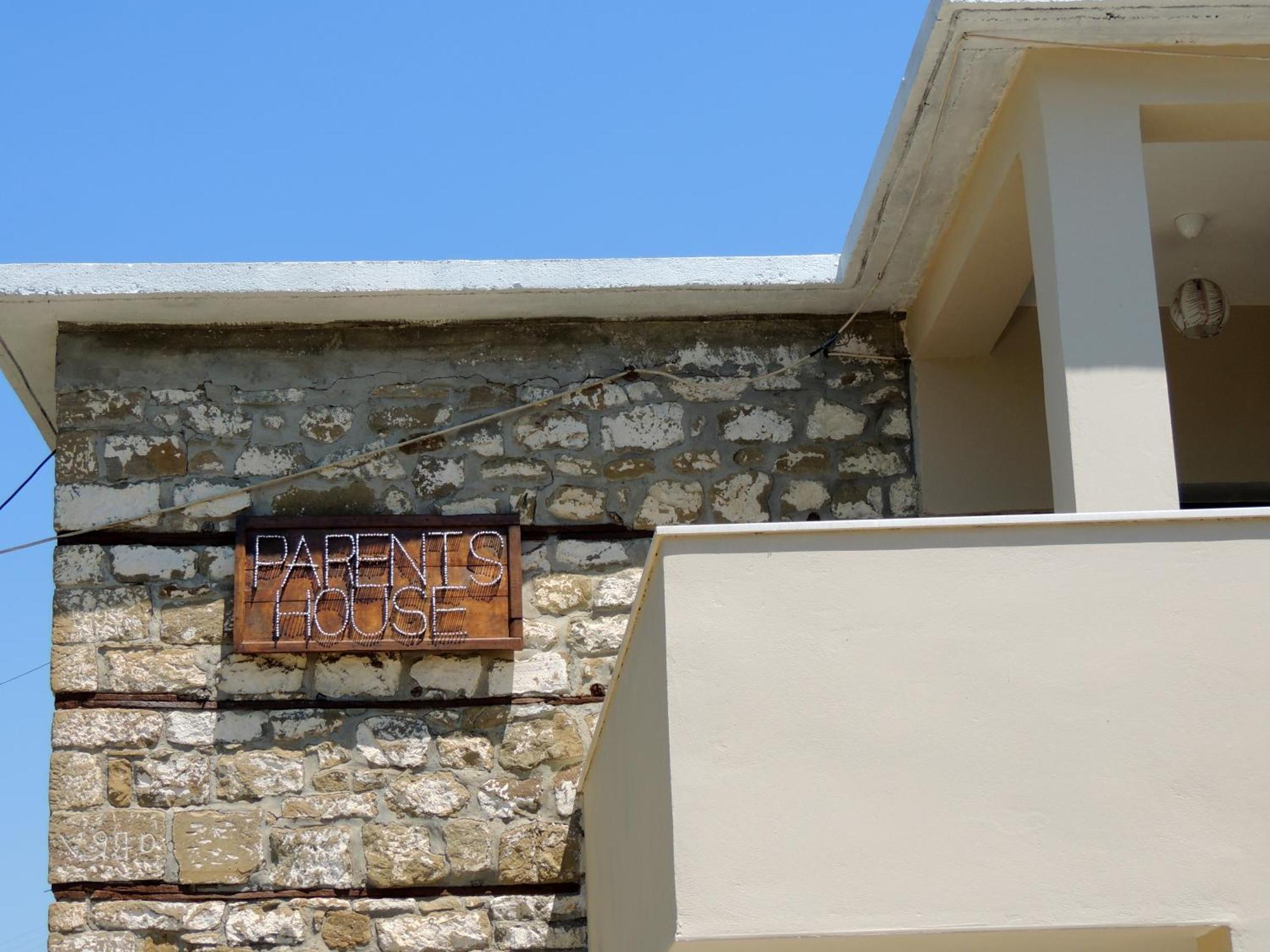 Pensjonat Parents House Berat